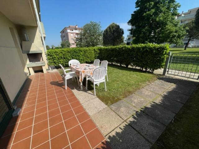 Apartament With Swimming Pool Apartment Caorle Exterior foto